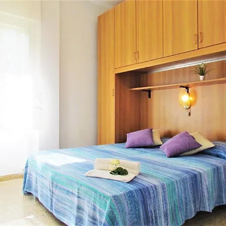 Apartment Amazing In Caorle With Communal Pool Bibione